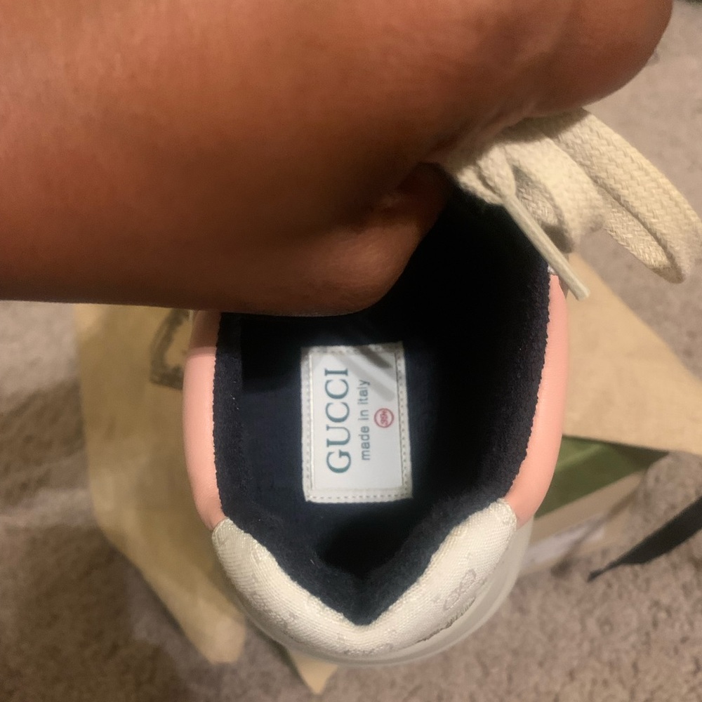 Womens Gucci Sneakers - Picture 7 of 12